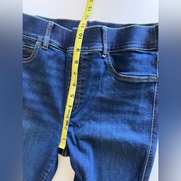 SPANX Flare Jeans #20327R Size Medium - Picture 7 of 10